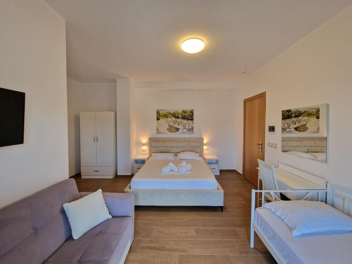 Hotel Queen Margaret Seaside Ksamil Eksteriør billede