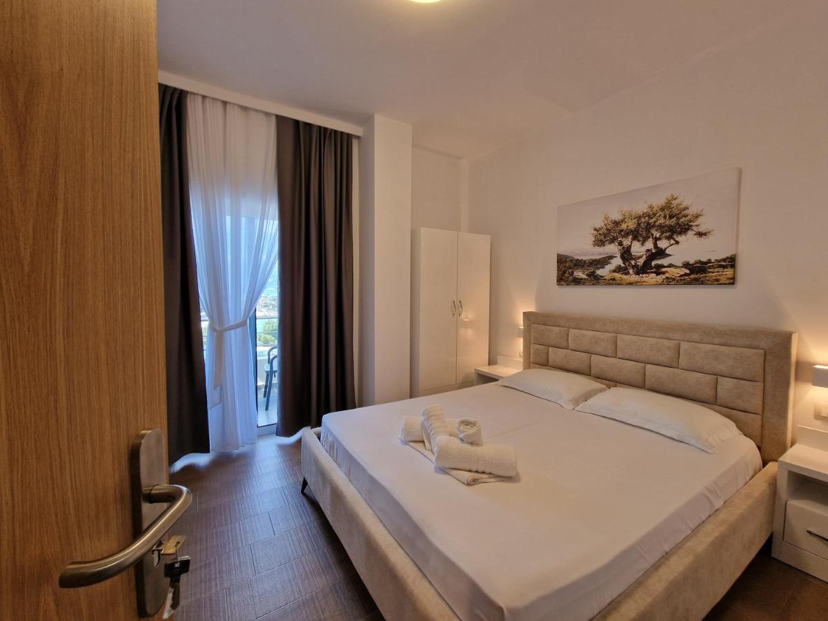 Hotel Queen Margaret Seaside Ksamil Eksteriør billede