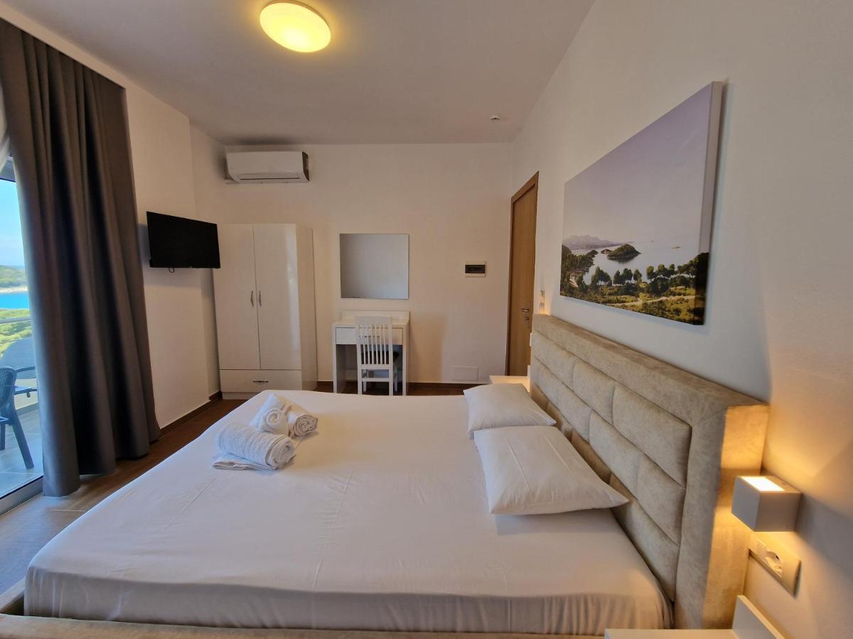 Hotel Queen Margaret Seaside Ksamil Eksteriør billede