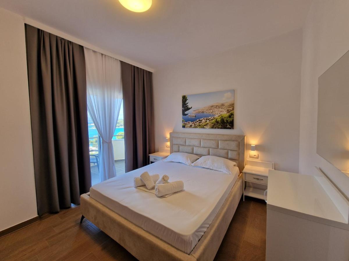 Hotel Queen Margaret Seaside Ksamil Eksteriør billede