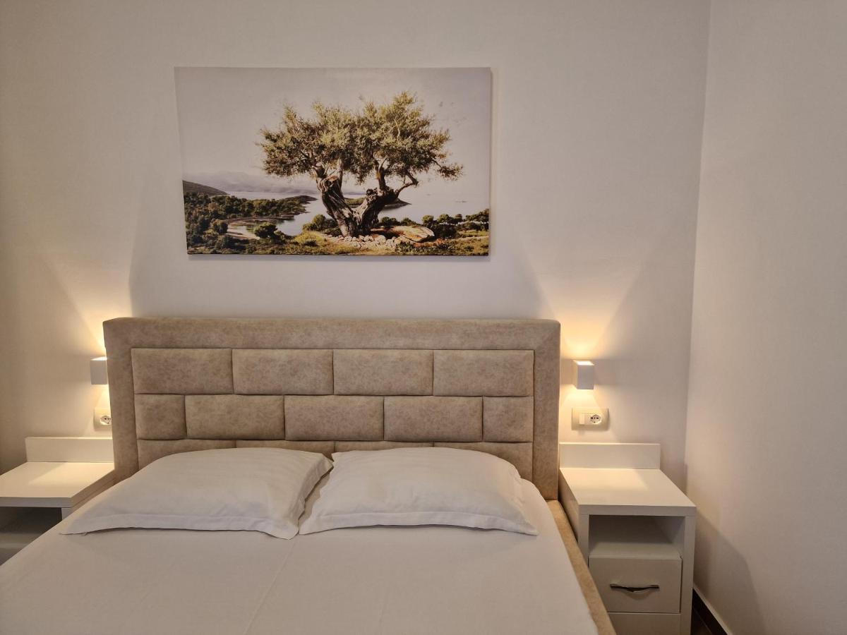 Hotel Queen Margaret Seaside Ksamil Eksteriør billede