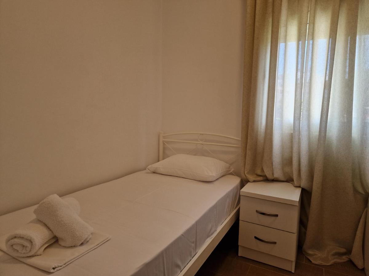 Hotel Queen Margaret Seaside Ksamil Eksteriør billede