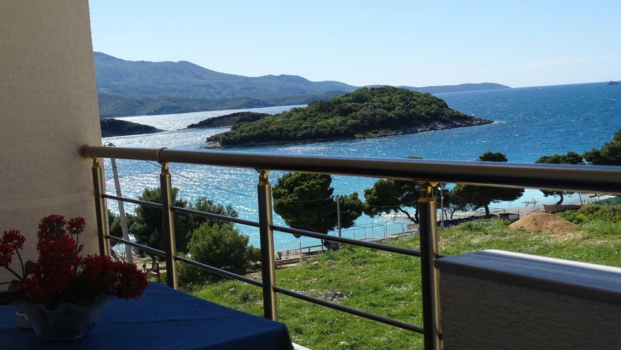 Hotel Queen Margaret Seaside Ksamil Eksteriør billede